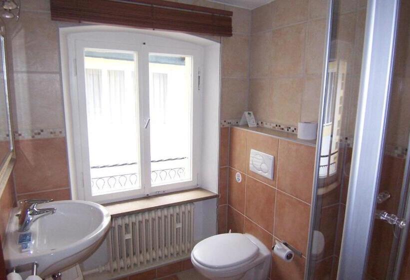 1 Bedroom Apartment, Graupner