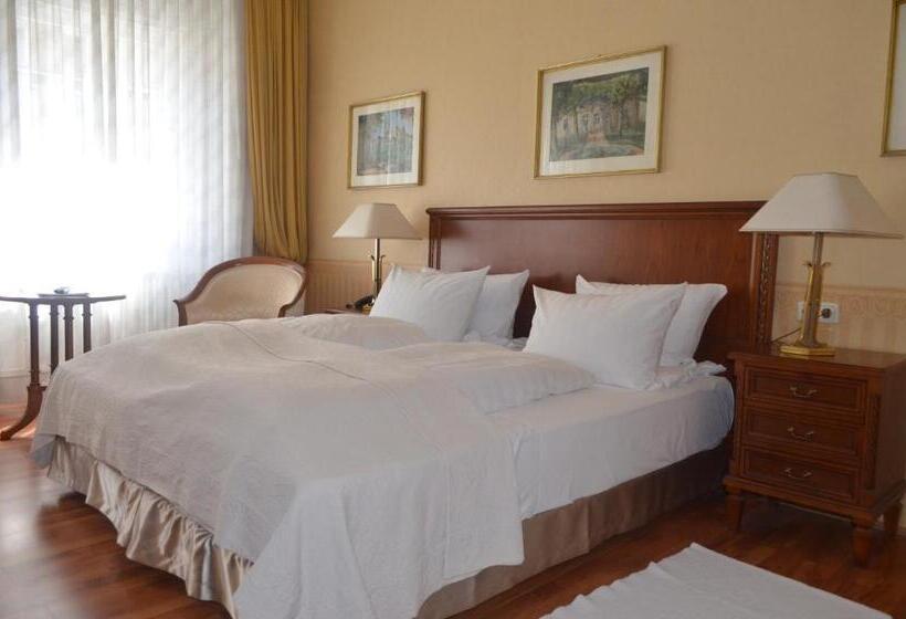 Junior Suite, Graupner