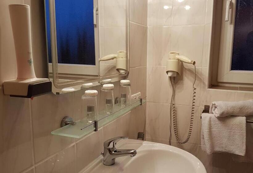 Quarto standard, Legend