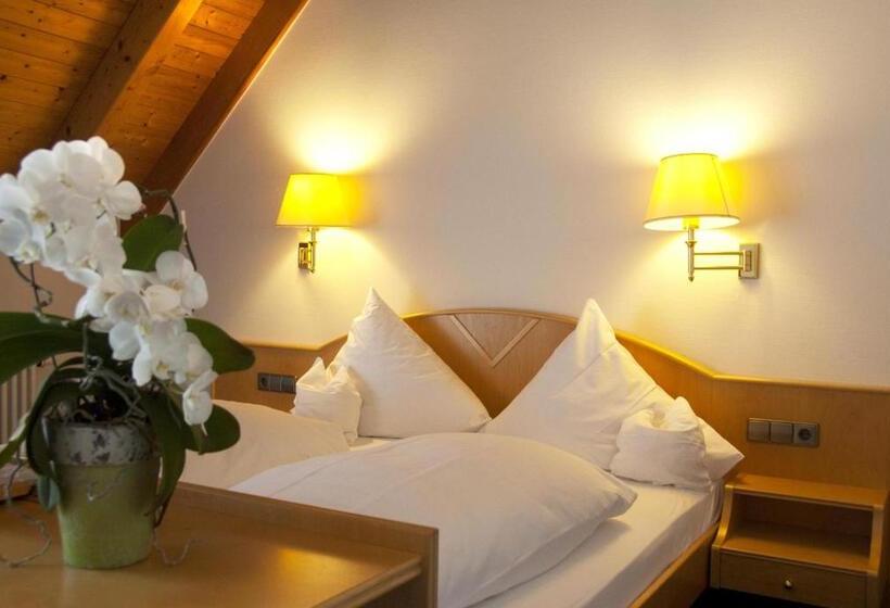 Номер Комфорт, Restaurant Hirsch