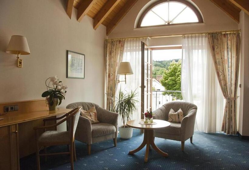 Номер Комфорт, Restaurant Hirsch