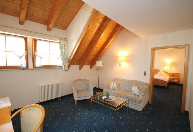 Номер Комфорт, Restaurant Hirsch