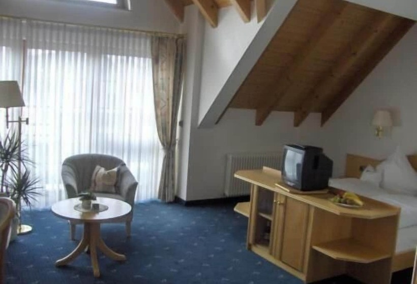 Номер Комфорт, Restaurant Hirsch