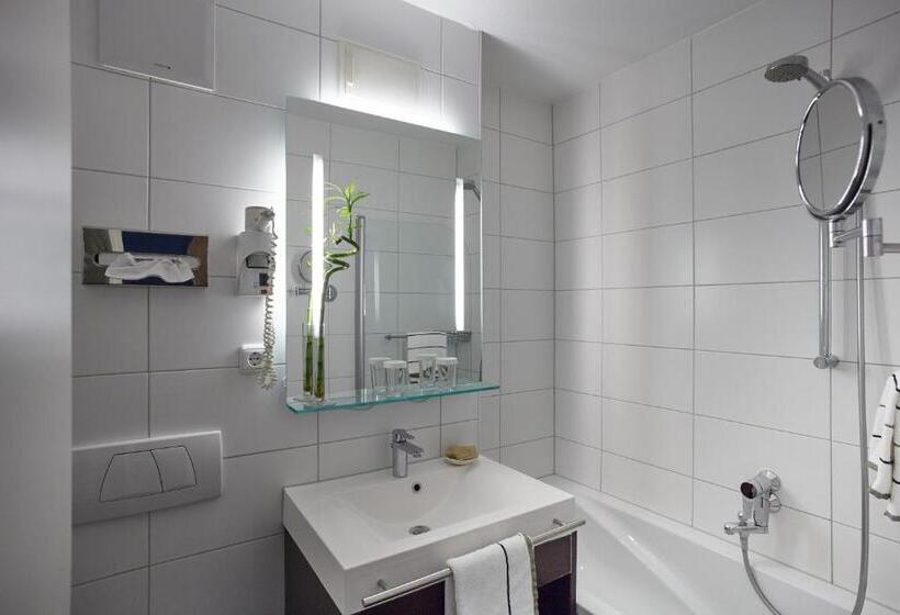 Номер Стандарт Вид на Озеро, Schloss Berg