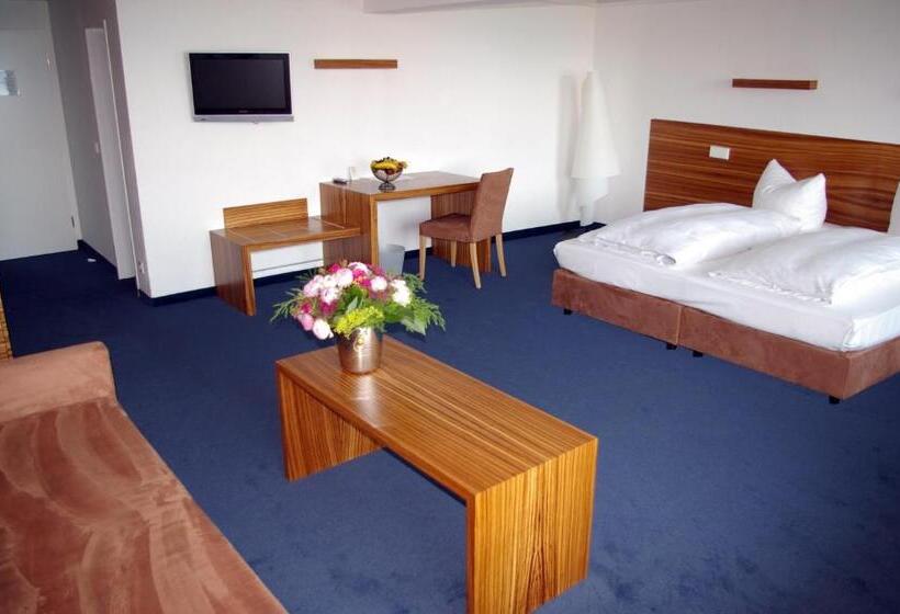 Номер Стандарт Вид на Озеро, Schloss Berg