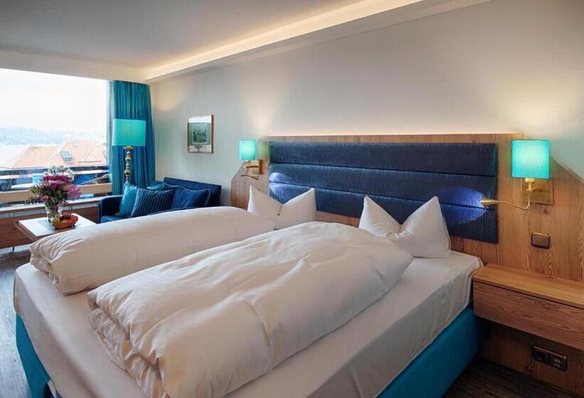 Номер Стандарт, Schloss Berg