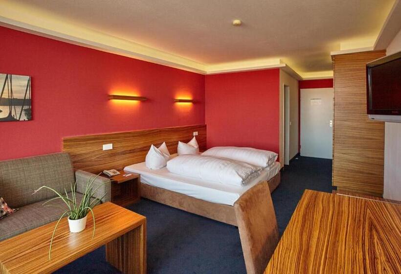 Номер Стандарт Вид на Озеро, Schloss Berg