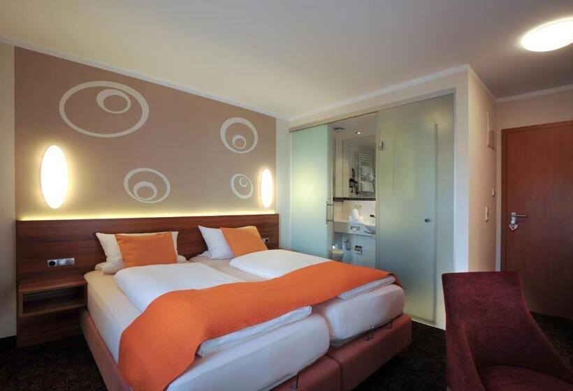 コンフォートルーム, Vierjahreszeiten