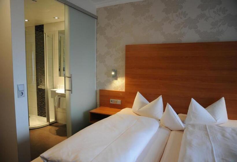 コンフォートルーム, Vierjahreszeiten