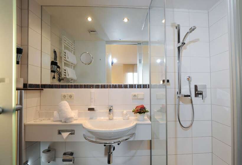 コンフォートルーム, Vierjahreszeiten