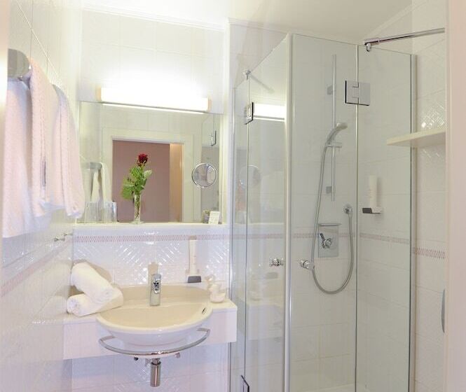 スタンダードシングルルーム, Vierjahreszeiten