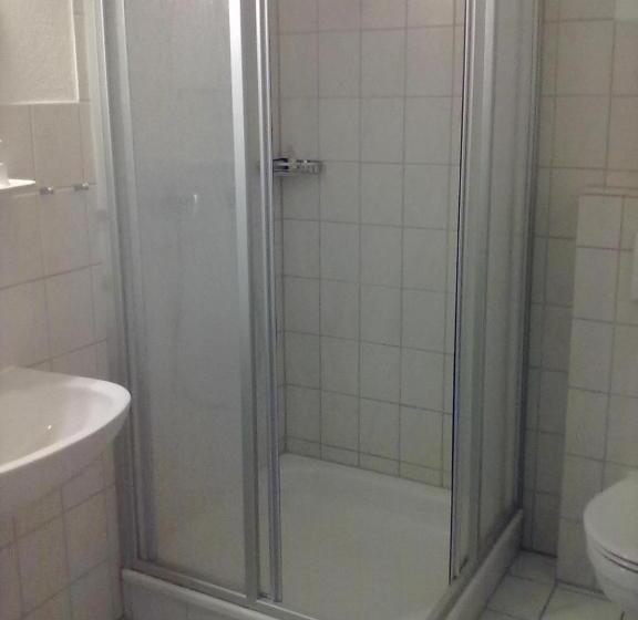 اتاق استاندارد, Zur Krone