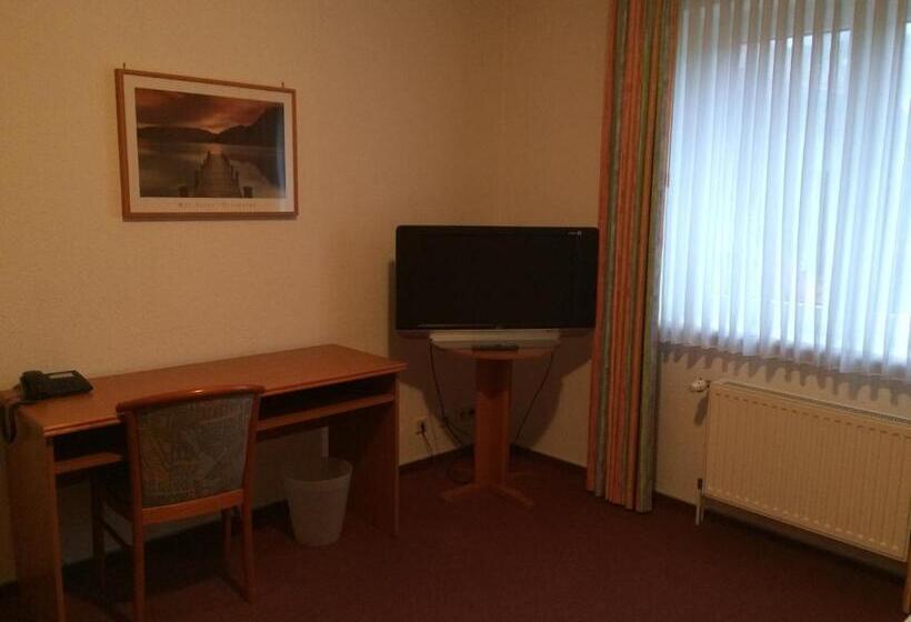 اتاق استاندارد, Zur Krone