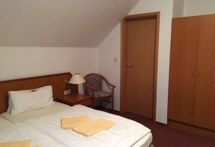 اتاق استاندارد, Zur Krone