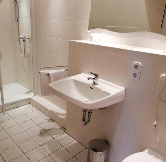 スタンダード４人部屋, Landgasthof Niebler