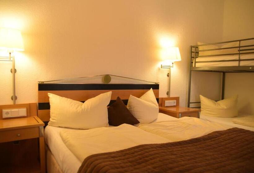 Номер Стандарт Трехместный, Landhotel Röfleuten