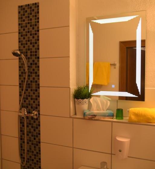 Номер Стандарт, Landhotel Röfleuten