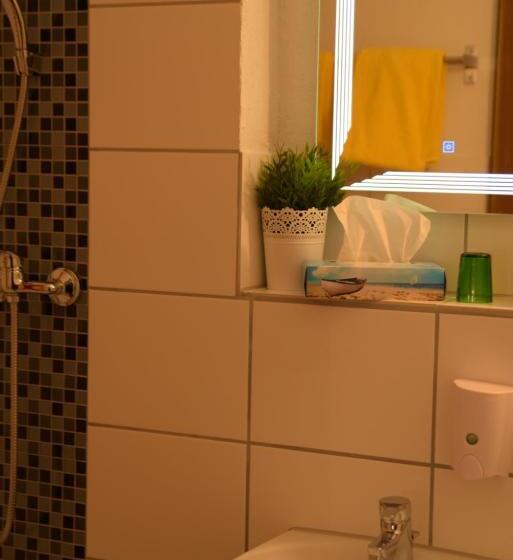 Номер Стандарт, Landhotel Röfleuten