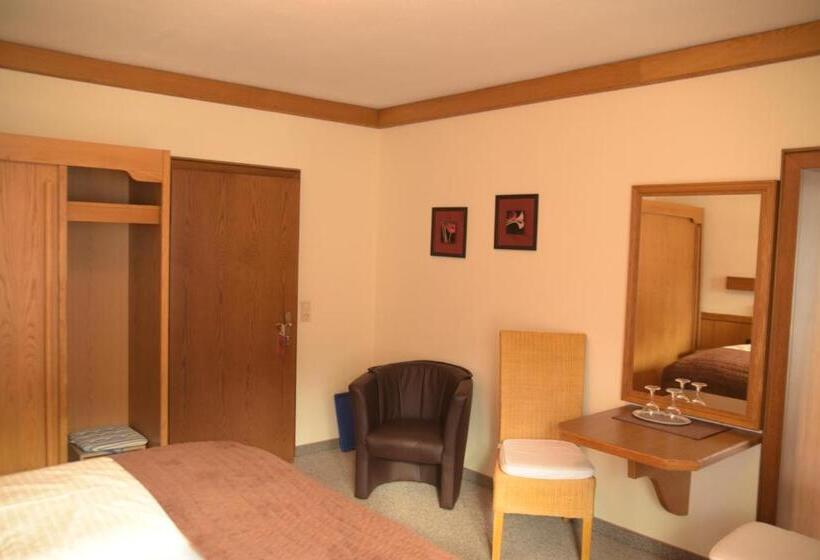 Номер Стандарт, Landhotel Röfleuten