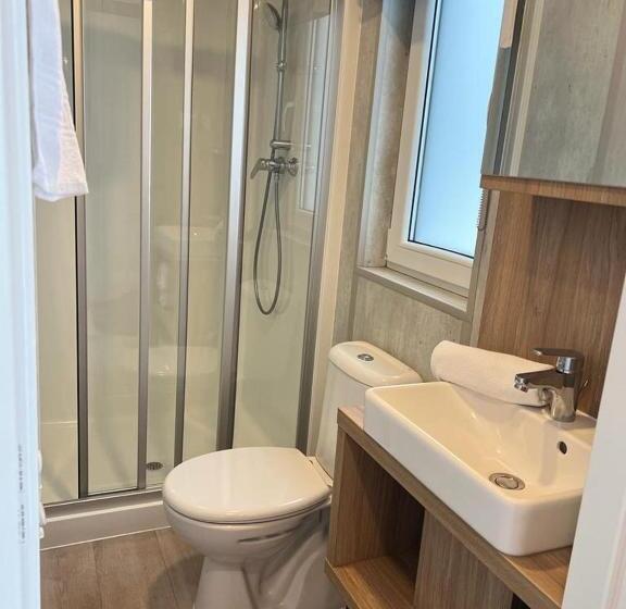 منزل غرفة نوم واحدة, Pension Lutter