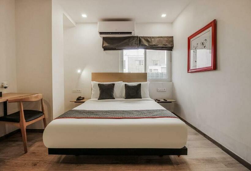 اتاق کلاسیک سه تخته, Super Townhouse Begumpet Near Hyderabad Central