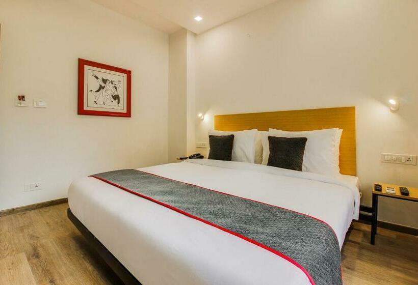 اتاق کلاسیک سه تخته, Super Townhouse Begumpet Near Hyderabad Central