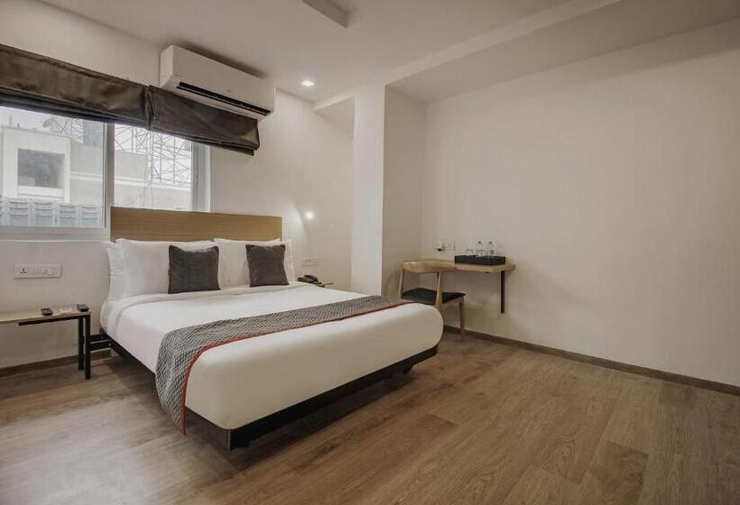 اتاق کلاسیک سه تخته, Super Townhouse Begumpet Near Hyderabad Central