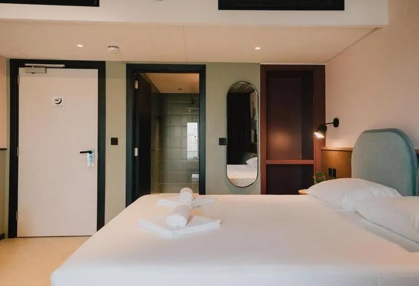 اتاق سوپریور با چشم‌انداز شهر, Ibis Styles St Pauls Bay Malta
