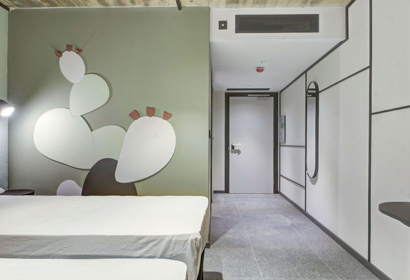 غرفة قياسية مطلة على المدينة, Ibis Styles St Pauls Bay Malta