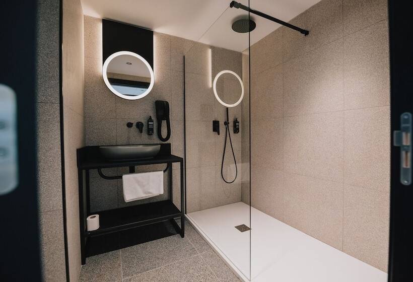 غرفة سوبيريور مطلّة علي البحر, Ibis Styles St Pauls Bay Malta