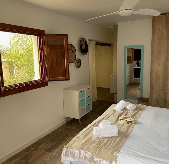 带按摩浴盆的套房, Casa Rural Lliber