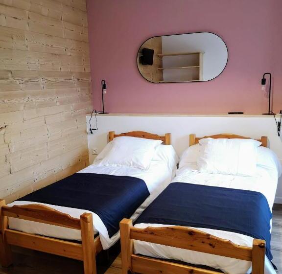 标准三人间, Le Relais D Avajan