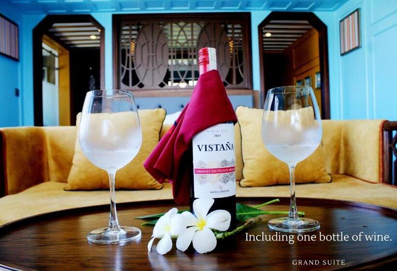 سوئیت با بالکن, Son Hoi An Boutique Hotel & Spa