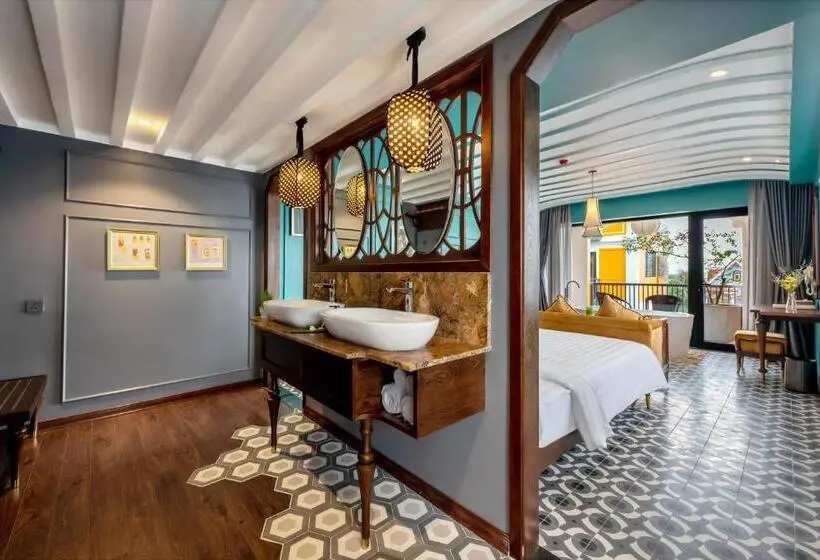 سوئیت با بالکن, Son Hoi An Boutique Hotel & Spa