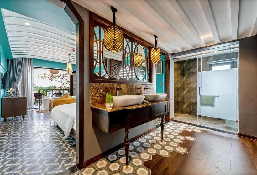 سوئیت با بالکن, Son Hoi An Boutique Hotel & Spa