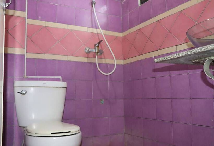 غرفة قياسية, Tipsiri Place