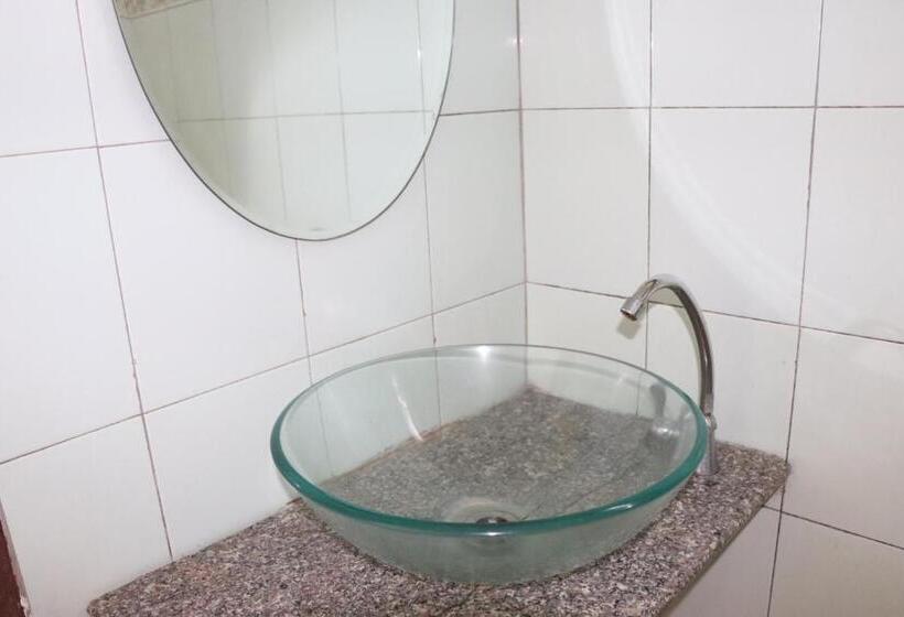 غرفة إقتصادية, Tipsiri Place