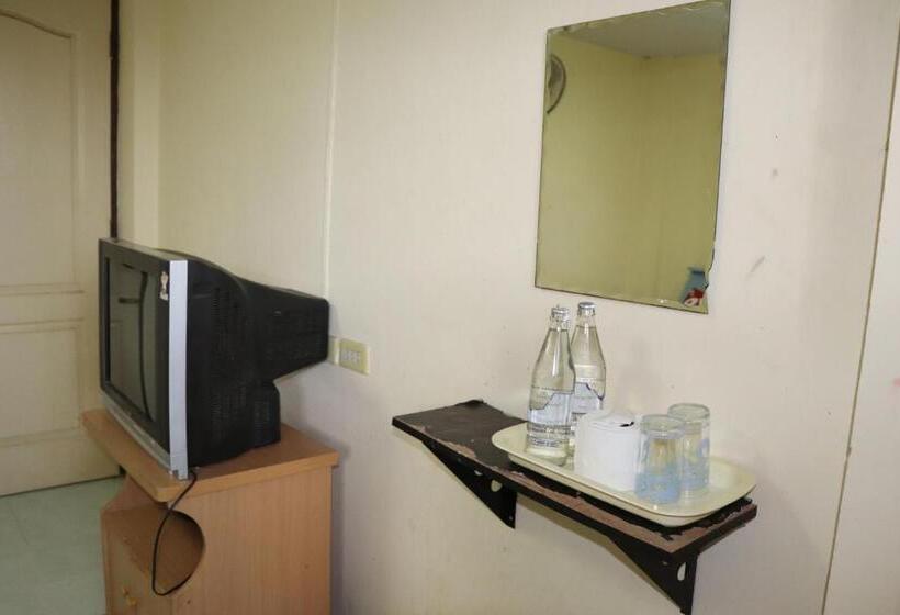 غرفة إقتصادية, Tipsiri Place