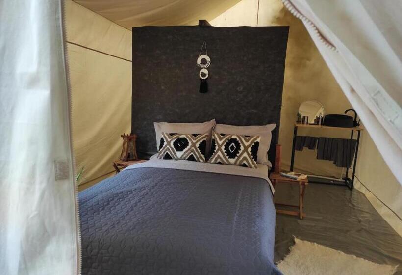چادر با خدمات رفاهی استاندارد, Glamping Casa Soarelui