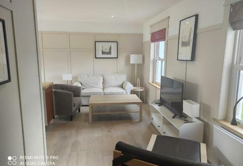 בית, 2 חדרי שינה, The Wild Farm Lodge