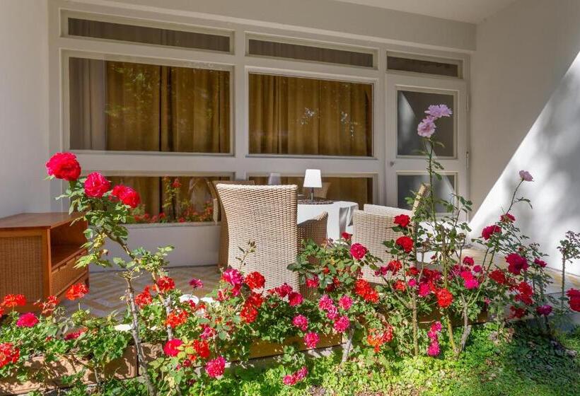 Апартаменты 1 Спальня с Террасой, Villa Gabriela