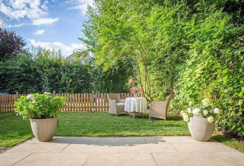 Номер Deluxe с Балконом, Villa Gabriela