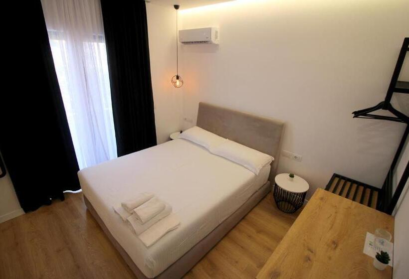 バルコニー付きデラックスルーム, Qurku 2