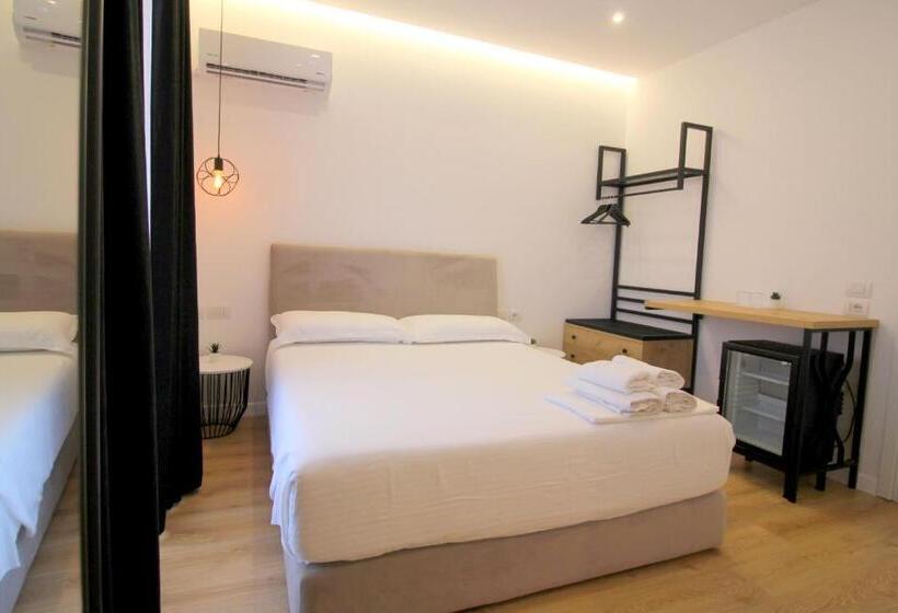 バルコニー付きデラックスルーム, Qurku 2