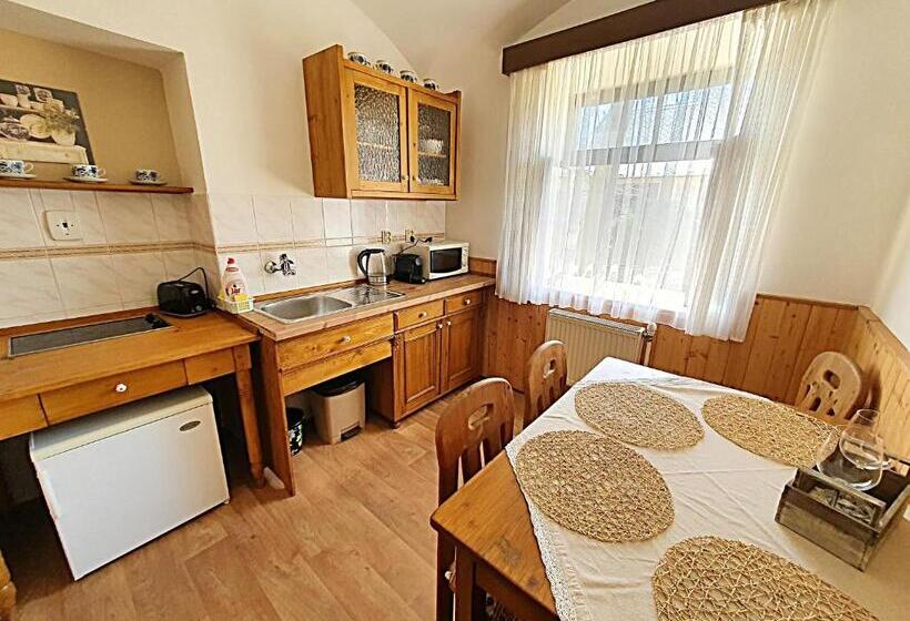 Lejlighed 1 Soveværelse Haveudsigt, Na Statku Babiččino údolí