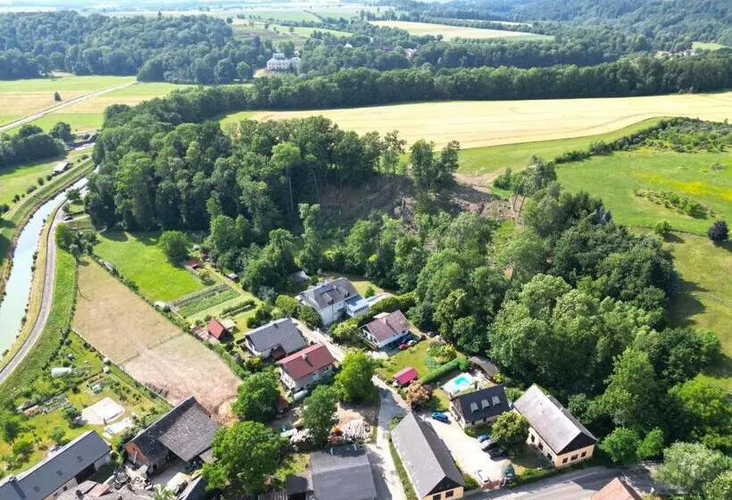 Huoneisto 1 Makuuhuone, Na Statku Babiččino údolí