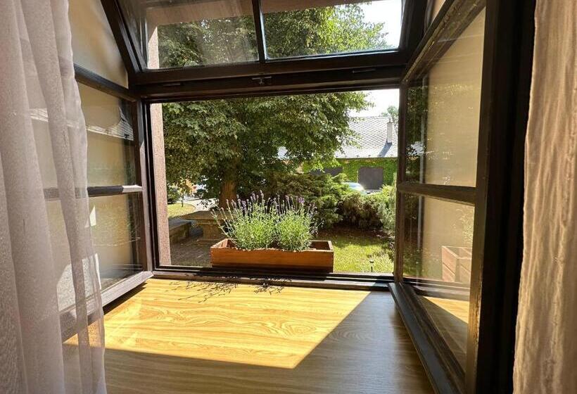 Lejlighed 1 Soveværelse Haveudsigt, Na Statku Babiččino údolí