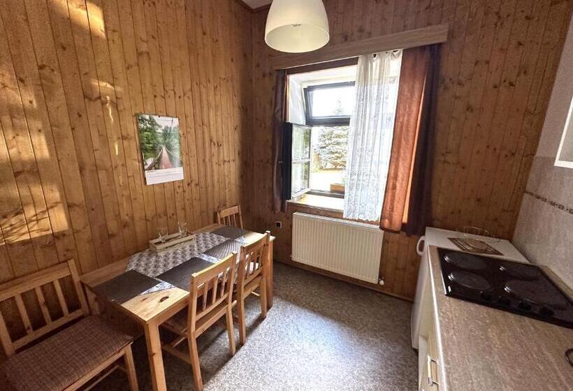 Lejlighed 1 Soveværelse, Na Statku Babiččino údolí