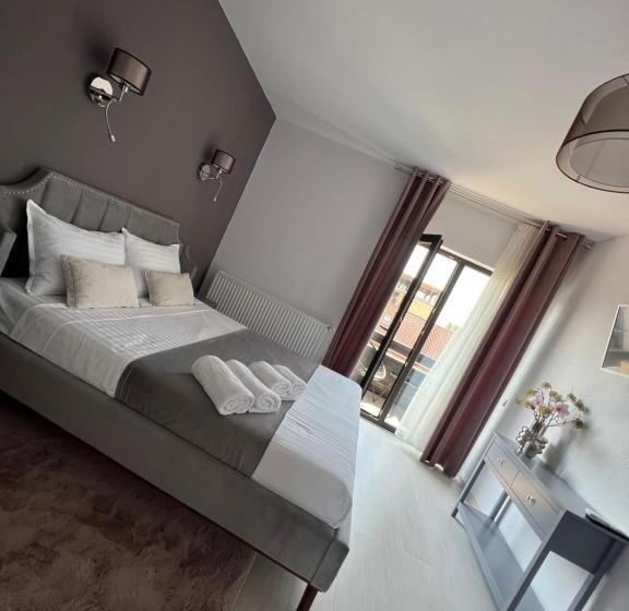 اتاق لوکس با بالکن, Pensiunea Heaven