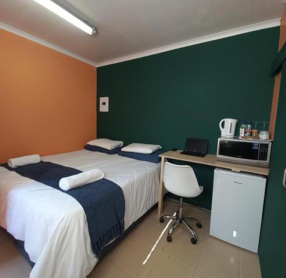 キングサイズベッドのスタンダードルーム, 28 At Van Den Bos International Guesthouse